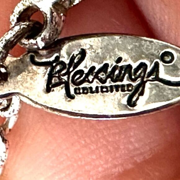 Blessings pink Crystal Chips in Faceted Glass Heart Pendant Necklace - Picture 5 of 9